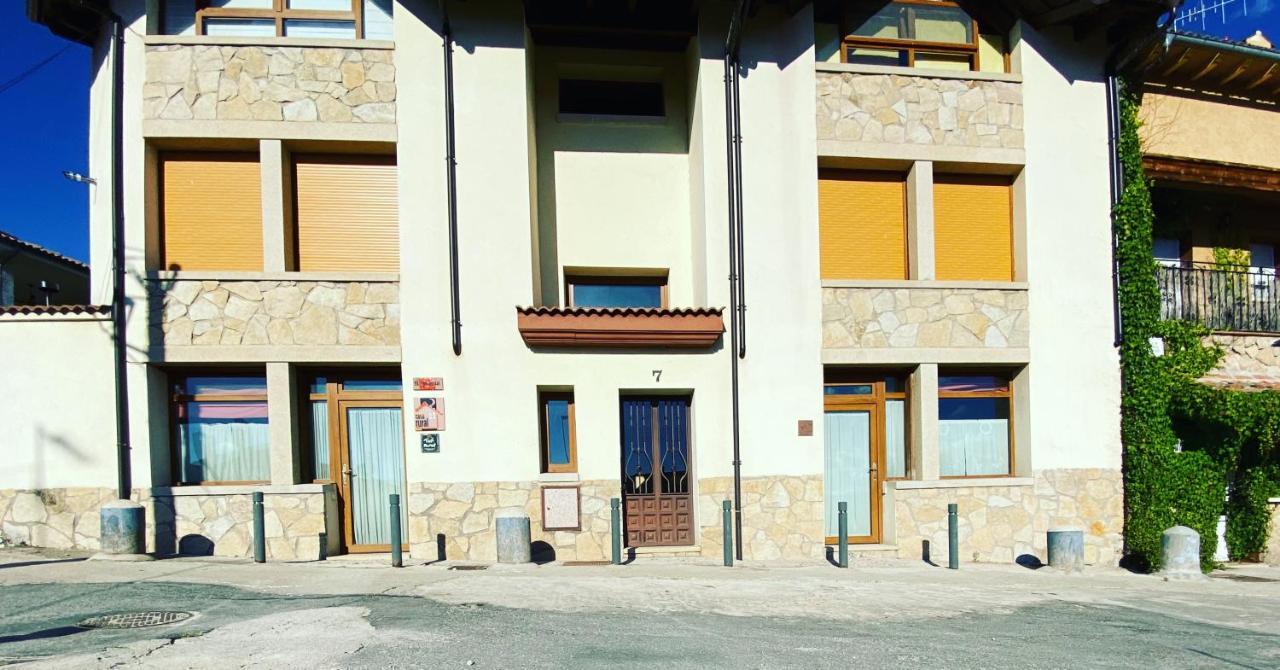 El Plantio I Y II - Apartamentos Turisticos Hoyos del Espino Eksteriør bilde